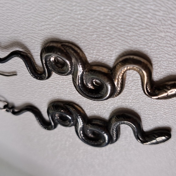 Patina Snake Vintage Sterling Silver Dangle Earrings - Picture 12 of 13